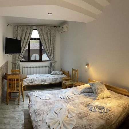 Guesthouse Hitar Petar Gabrovo Bagian luar foto