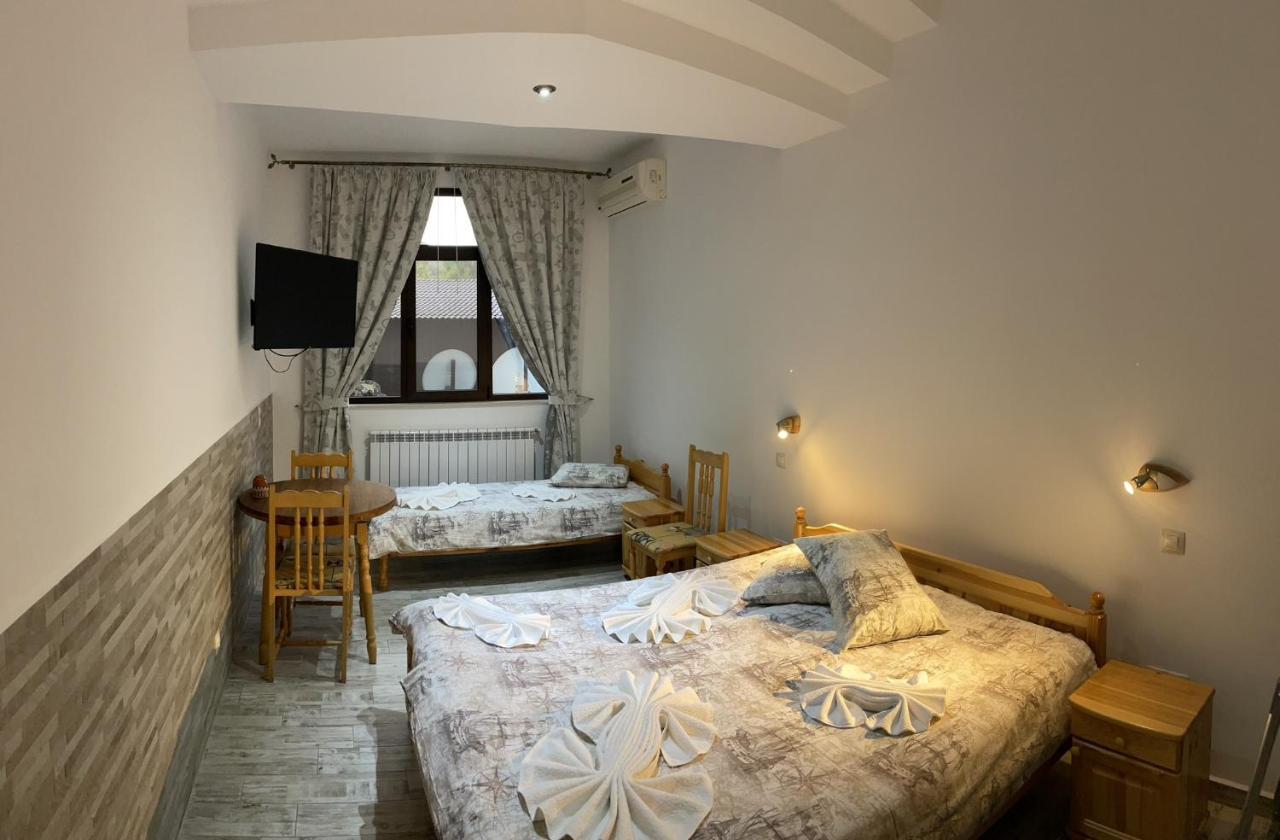 Guesthouse Hitar Petar Gabrovo Bagian luar foto