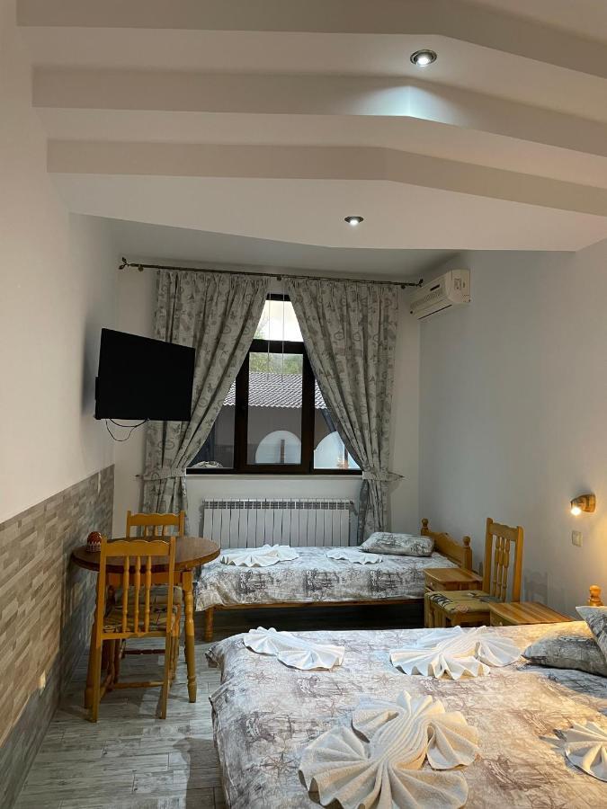 Guesthouse Hitar Petar Gabrovo Bagian luar foto